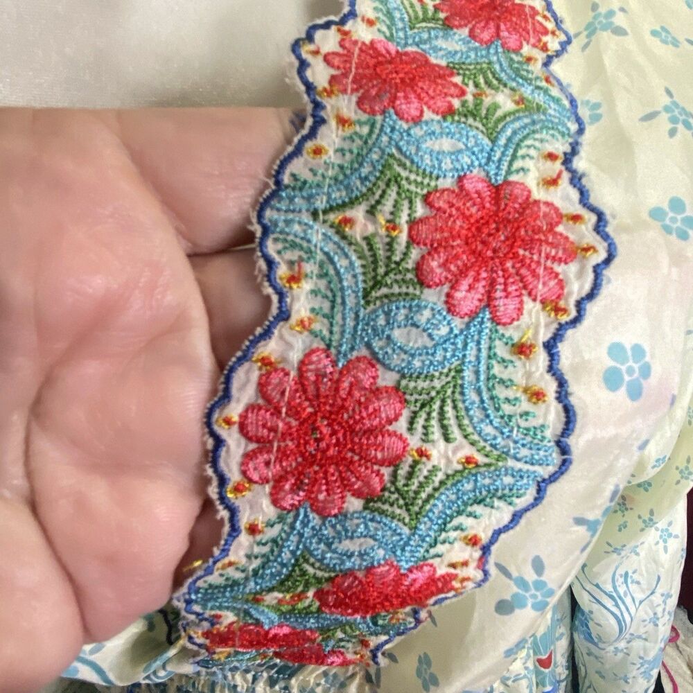 Johnny Was 100% Silk Tunic Blouse Cream Blue Floral Large Boho Print Artisan Top - Picture 5 of 9